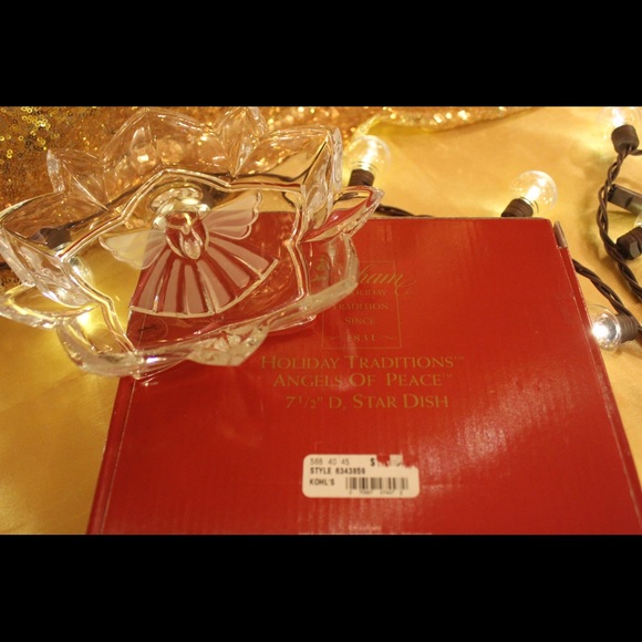 Gorham Angel of Peace Crystal Dish - Picture 3 of 3